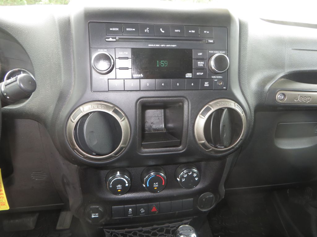Photo 16 of this JEEP WRANGLER UNLIMI