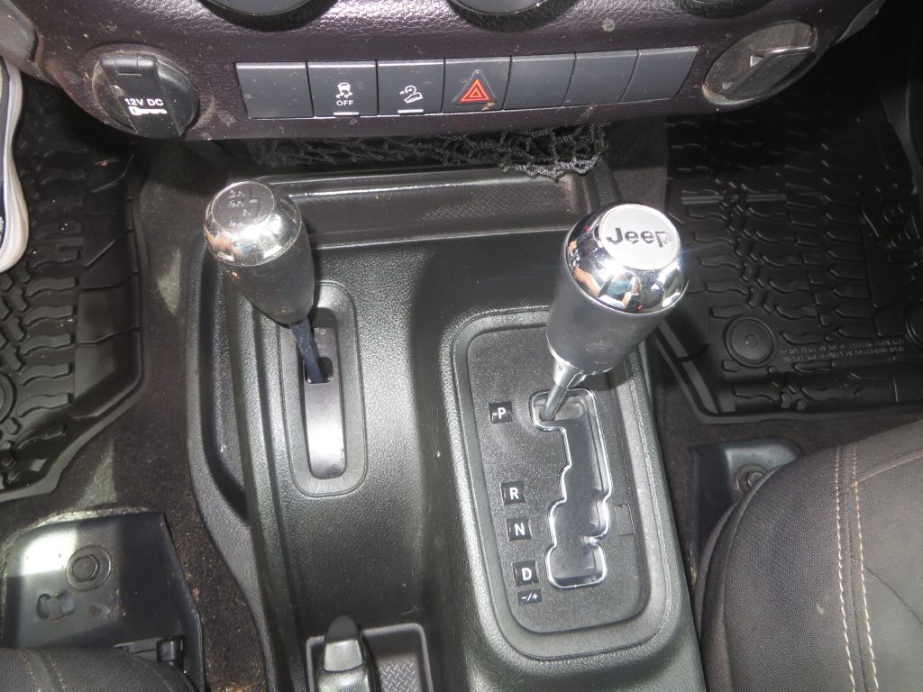 Photo 17 of this JEEP WRANGLER UNLIMI