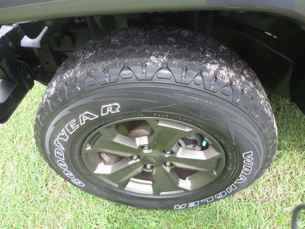 Photo 22 of this JEEP WRANGLER UNLIMI