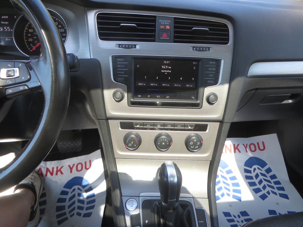 Photo 16 of this VOLKSWAGEN GOLF