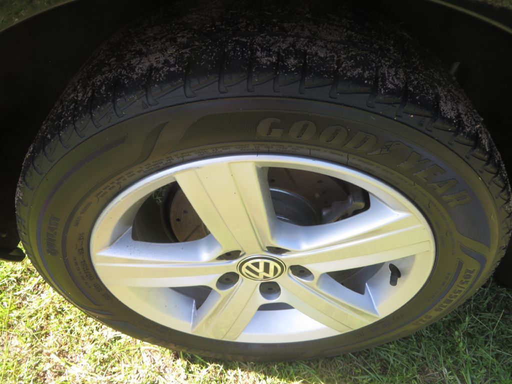 Photo 24 of this VOLKSWAGEN GOLF