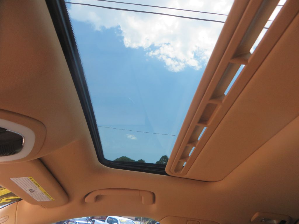 Photo 22 of this PORSCHE PANAMERA