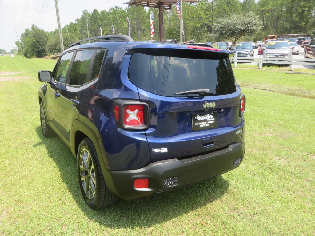 Photo 8 of this JEEP RENEGADE