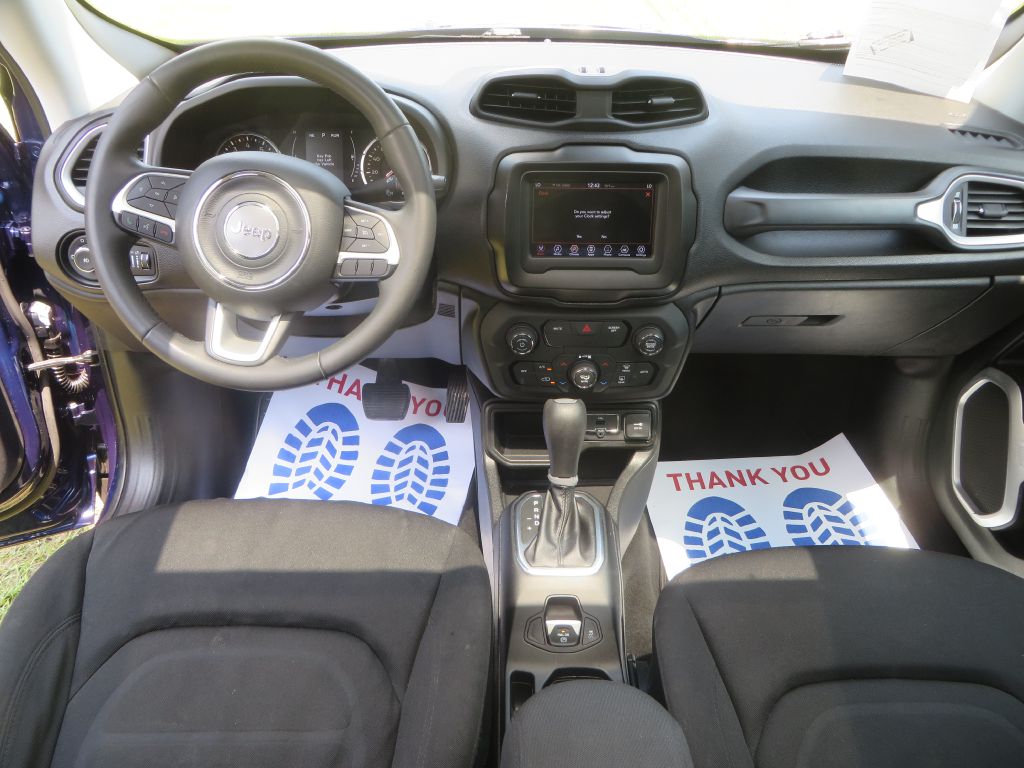 Photo 13 of this JEEP RENEGADE
