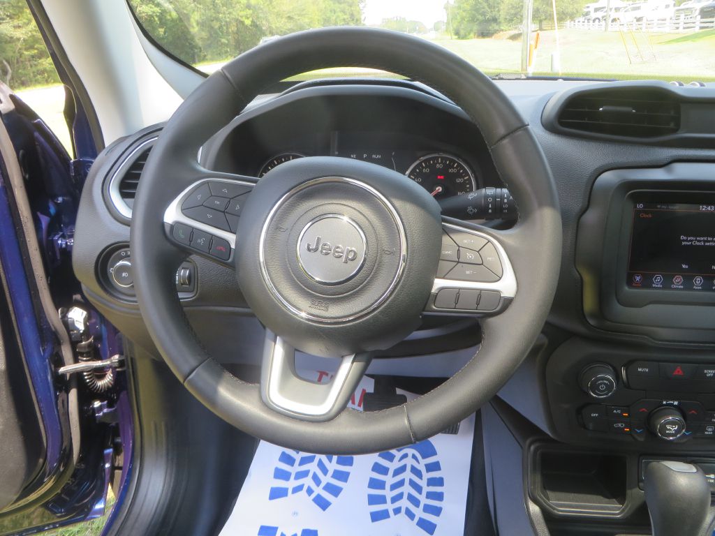 Photo 14 of this JEEP RENEGADE