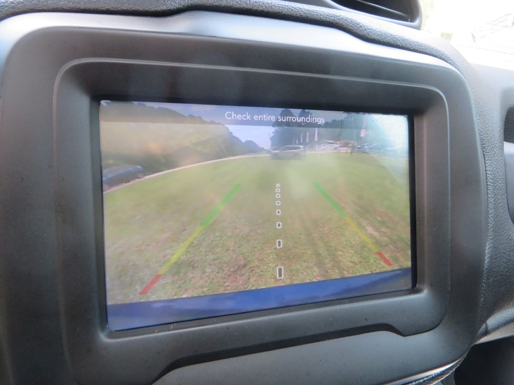 Photo 20 of this JEEP RENEGADE