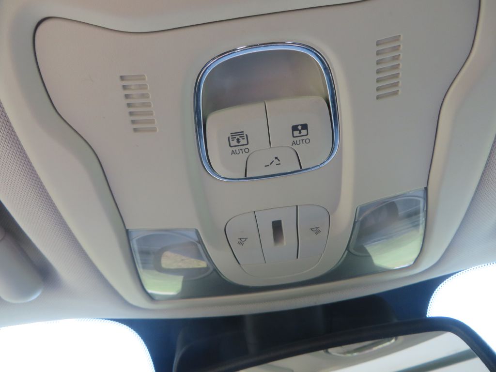 Photo 22 of this JEEP RENEGADE