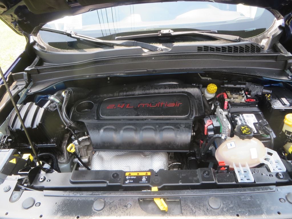 Photo 27 of this JEEP RENEGADE
