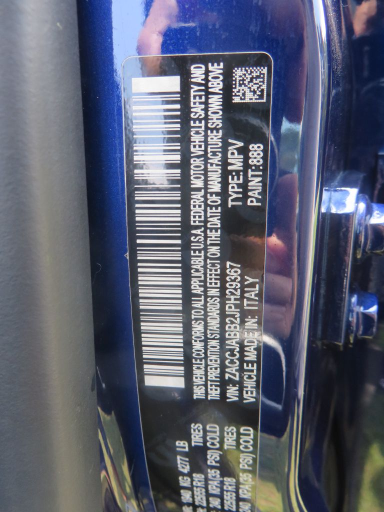 Photo 28 of this JEEP RENEGADE
