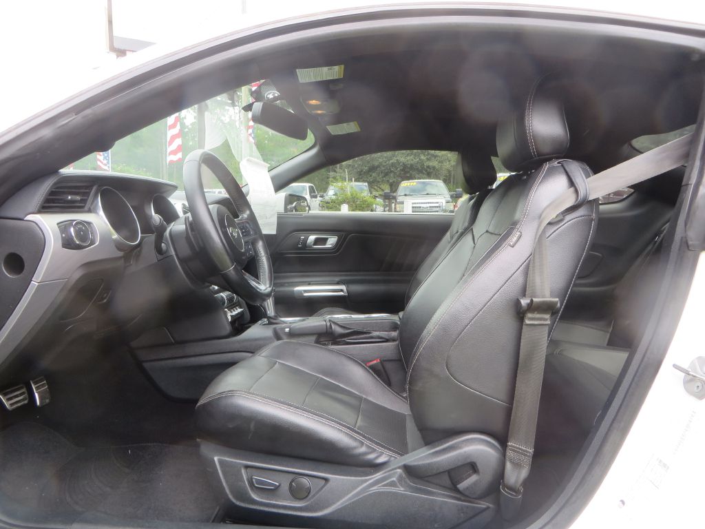 Photo 9 of this FORD MUSTANG