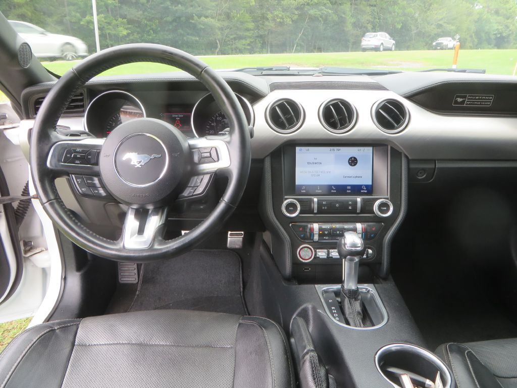 Photo 10 of this FORD MUSTANG