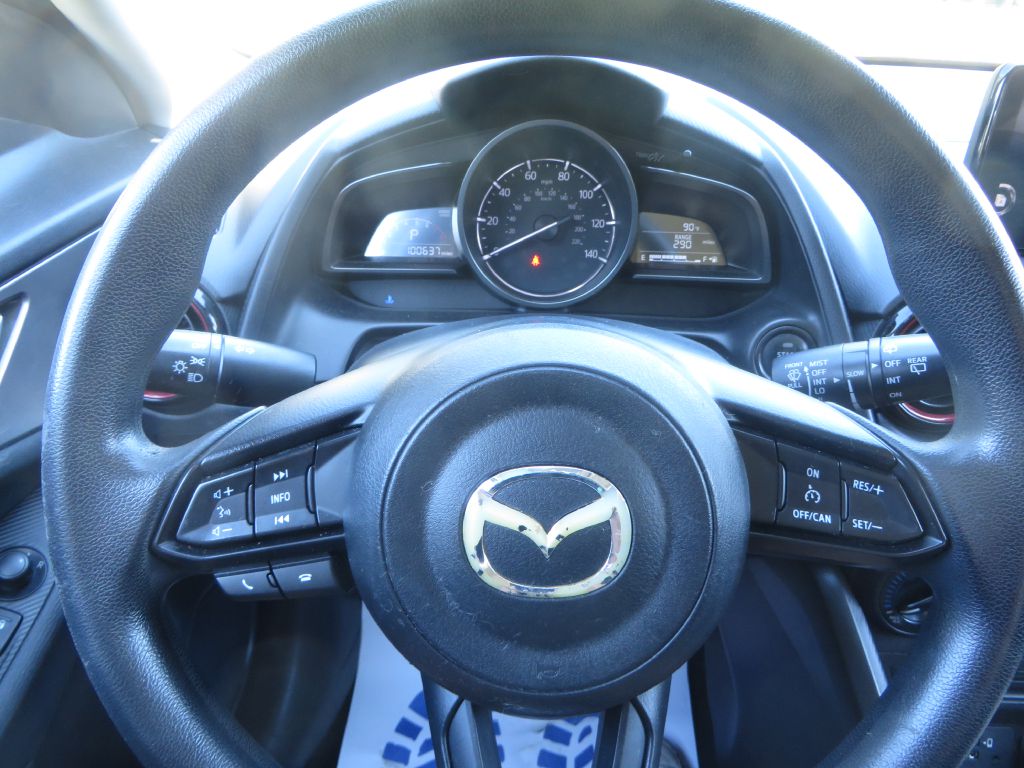 Photo 11 of this MAZDA CX-3