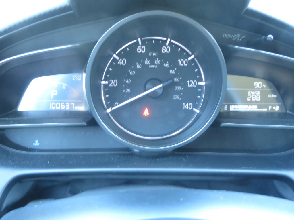 Photo 12 of this MAZDA CX-3