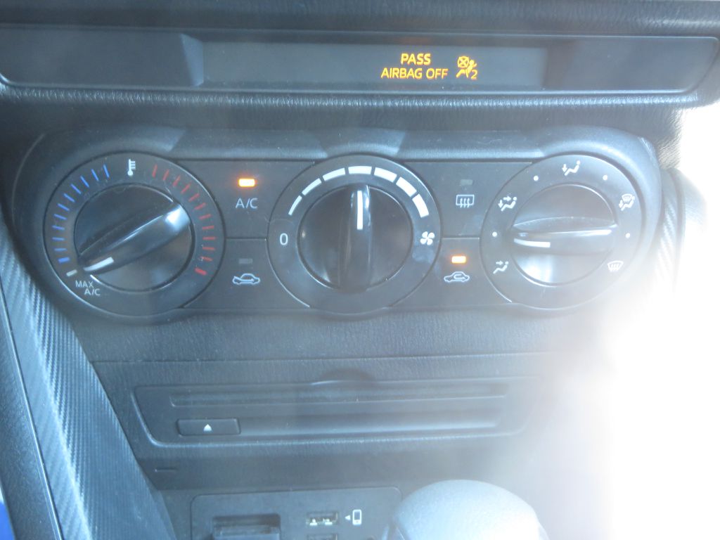 Photo 17 of this MAZDA CX-3