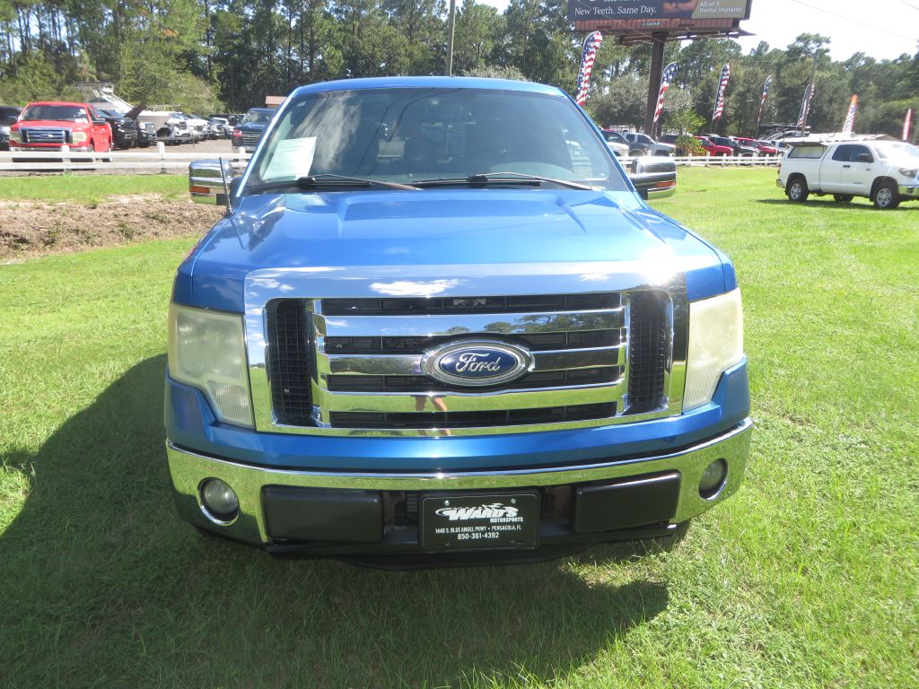 Photo 3 of this FORD F150