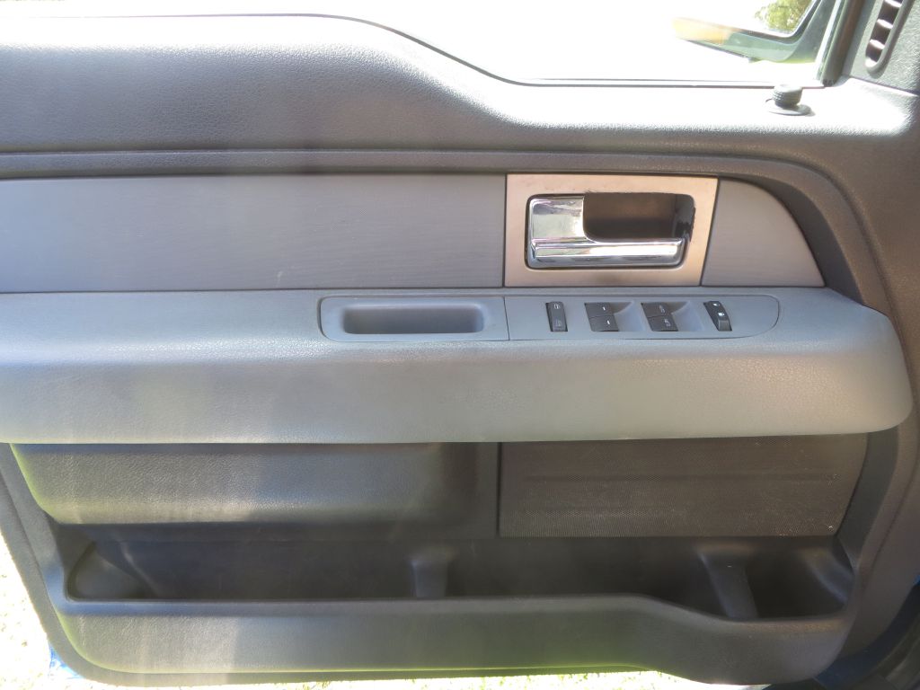 Photo 20 of this FORD F150