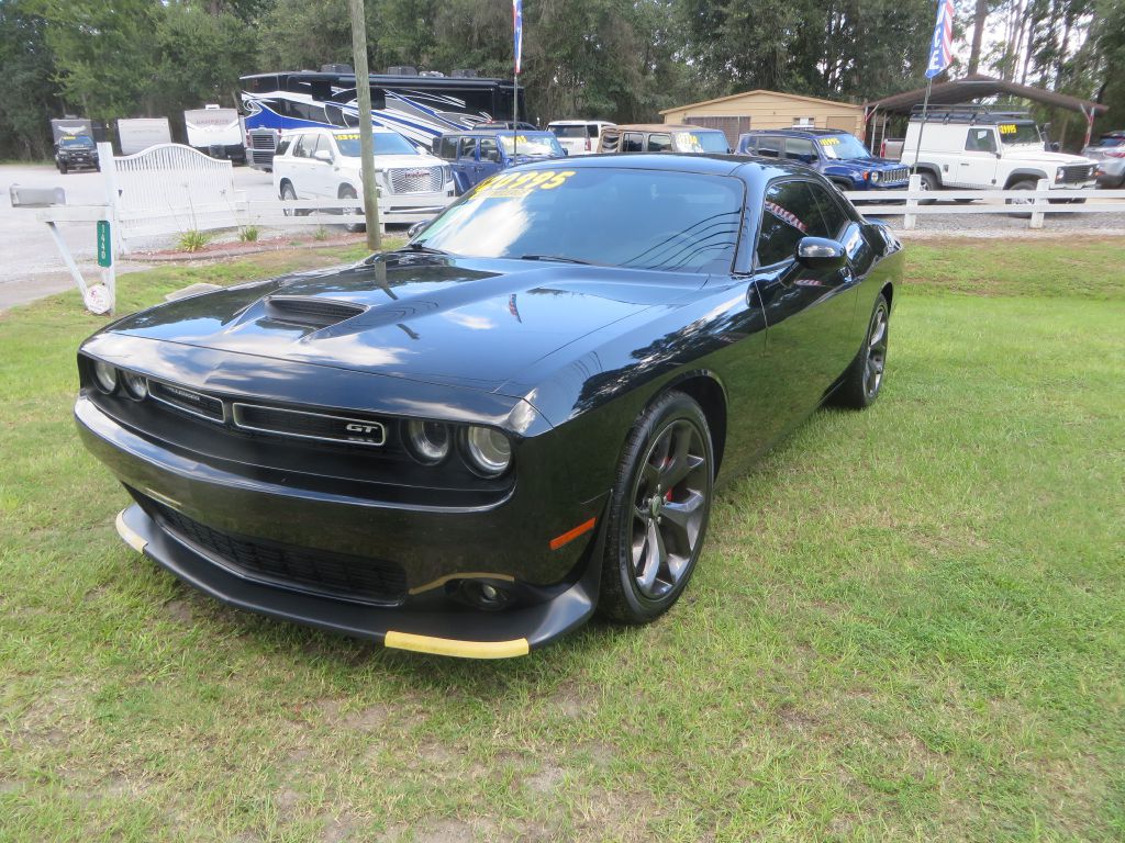 Photo 2 of this DODGE CHALLENGER