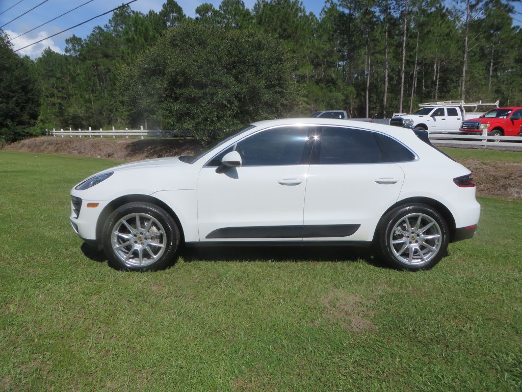 2017 PORSCHE MACAN