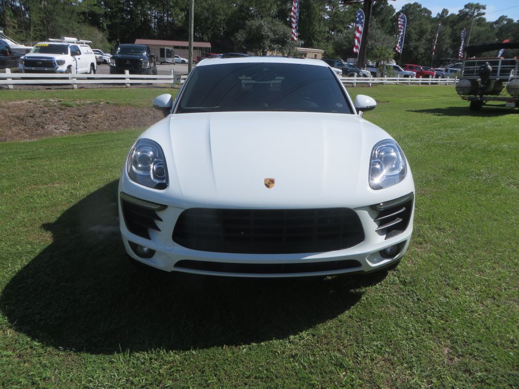 Photo 3 of this PORSCHE MACAN