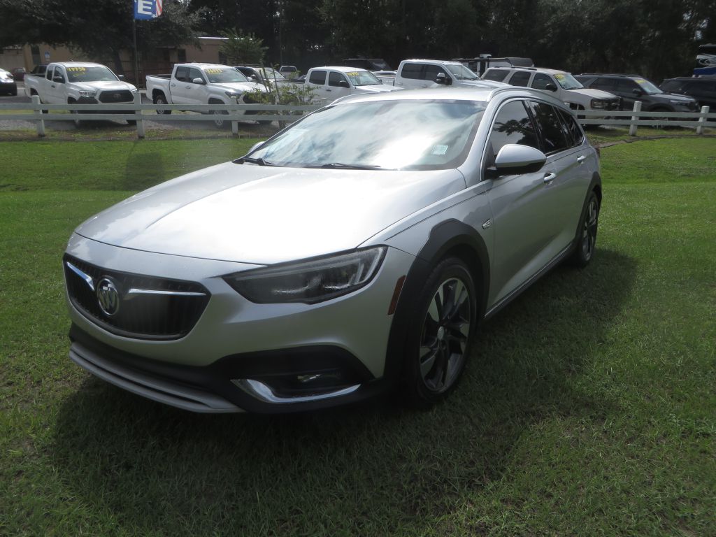 Photo 2 of this BUICK REGAL TOURX
