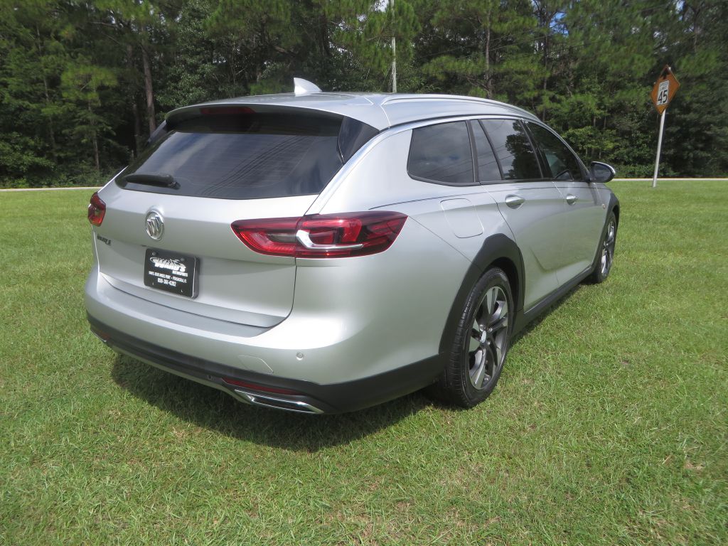 Photo 6 of this BUICK REGAL TOURX