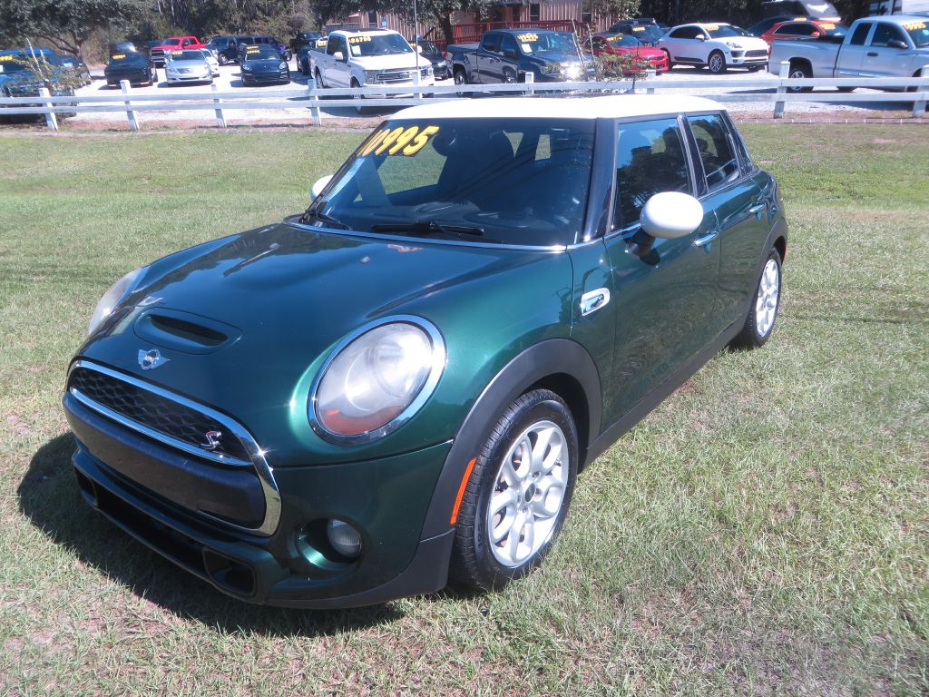 Photo 2 of this MINI COOPER