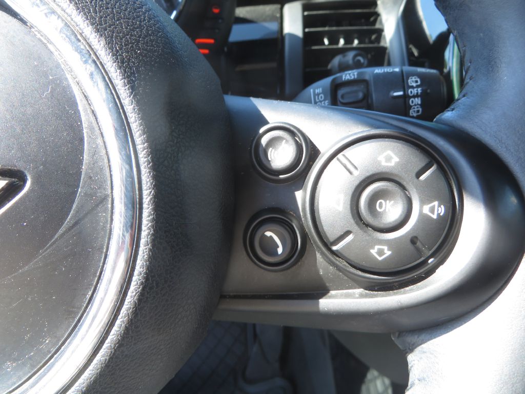 Photo 15 of this MINI COOPER