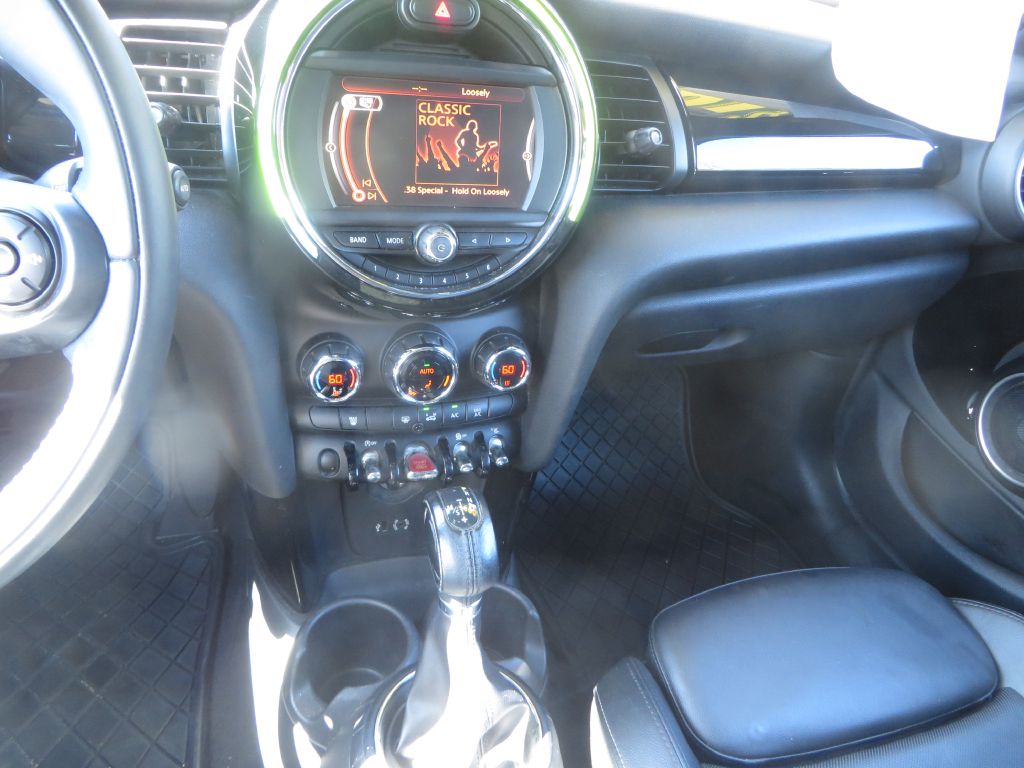 Photo 18 of this MINI COOPER