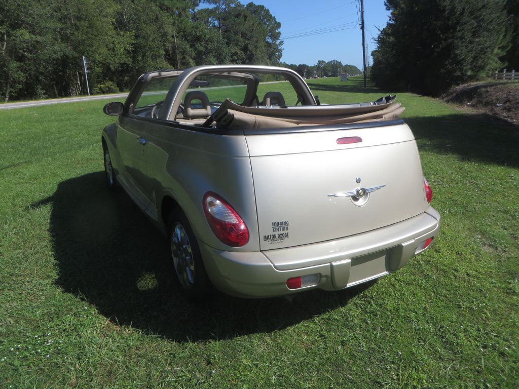 Photo 8 of this CHRYSLER PT CRUISER