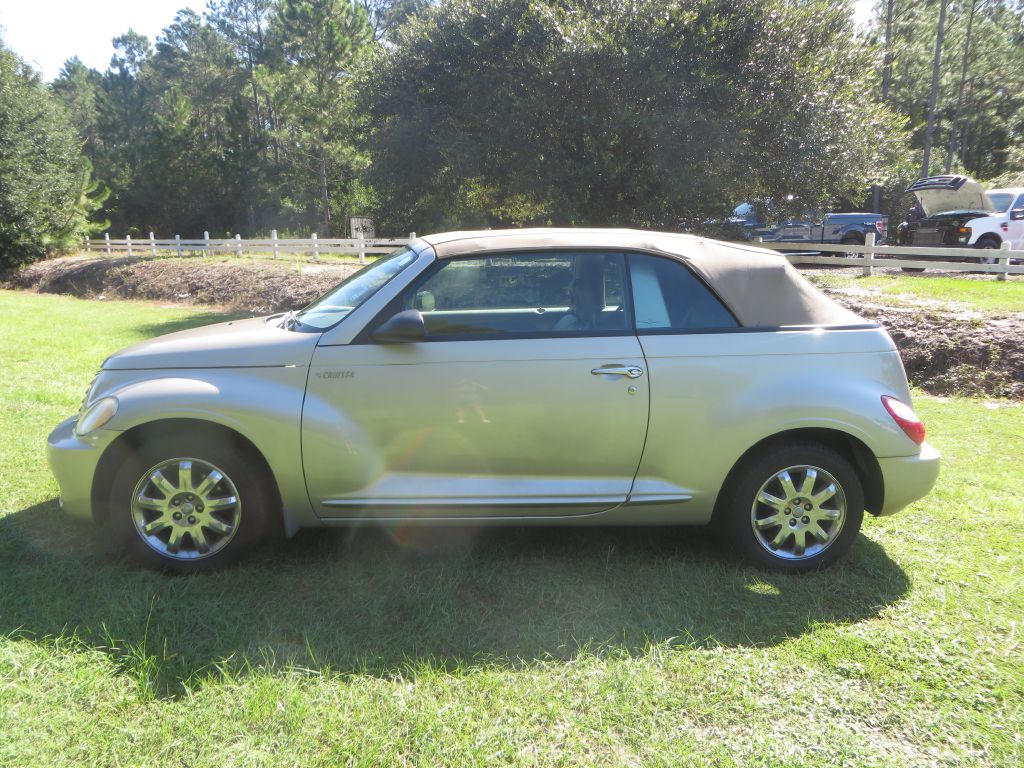 Photo 9 of this CHRYSLER PT CRUISER