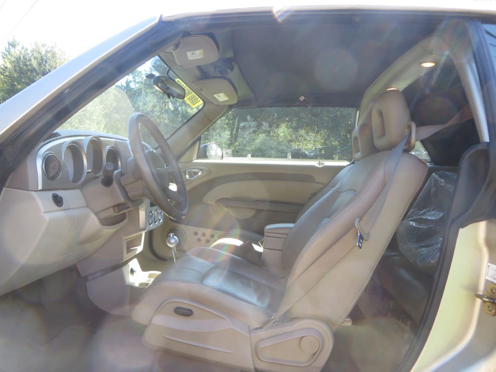 Photo 14 of this CHRYSLER PT CRUISER