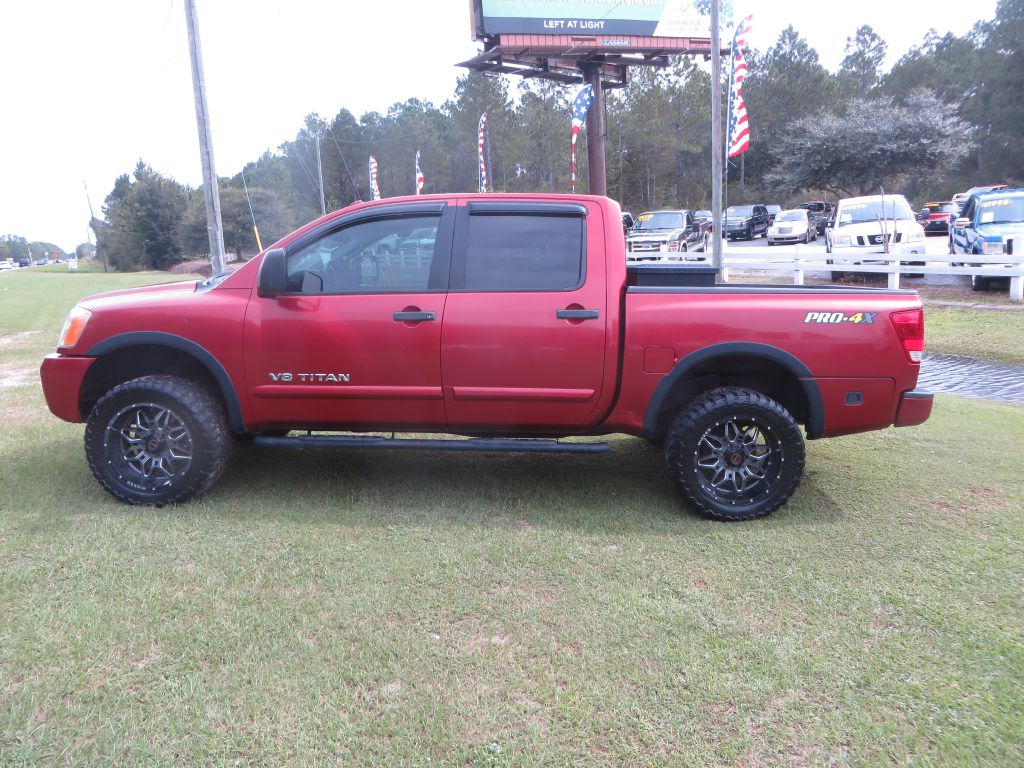 2015 NISSAN TITAN