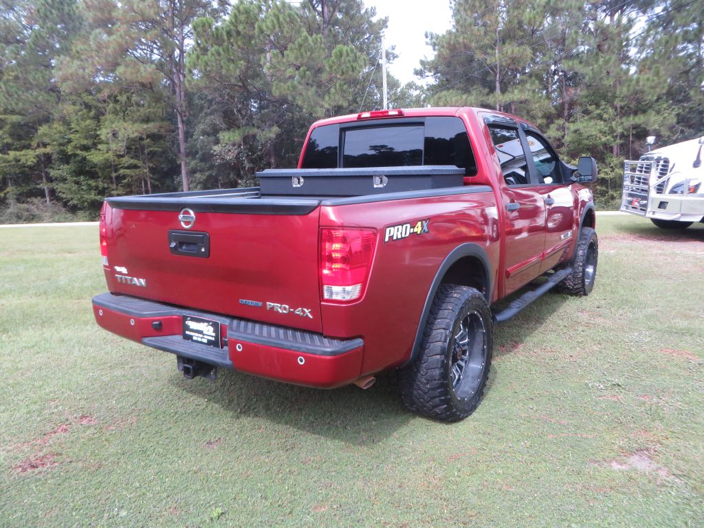 Photo 6 of this NISSAN TITAN