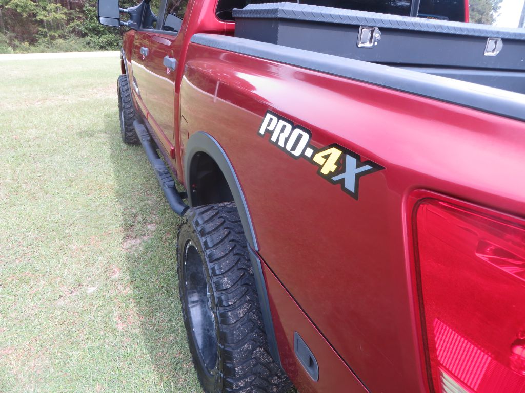Photo 11 of this NISSAN TITAN