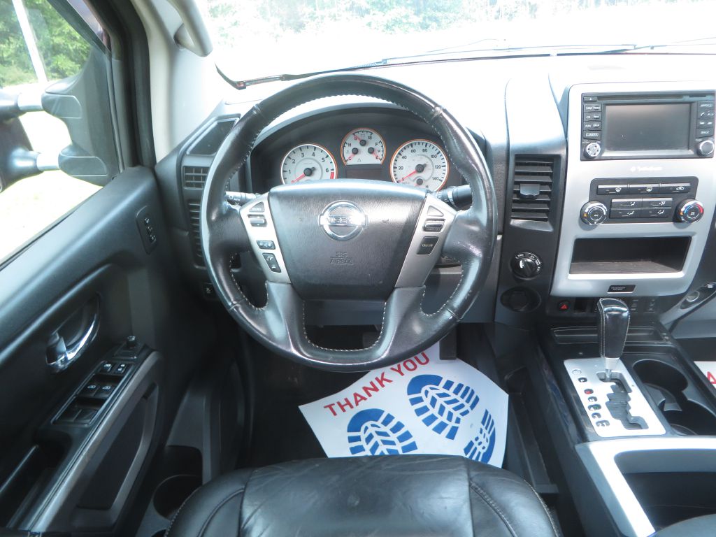 Photo 16 of this NISSAN TITAN
