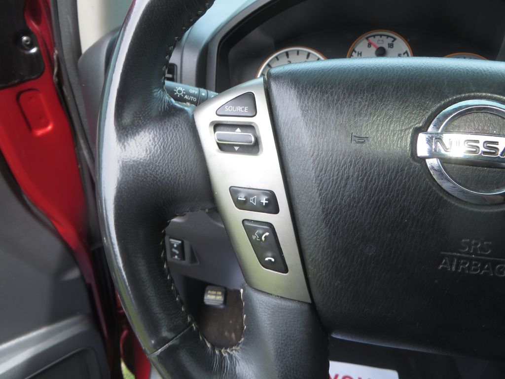 Photo 17 of this NISSAN TITAN