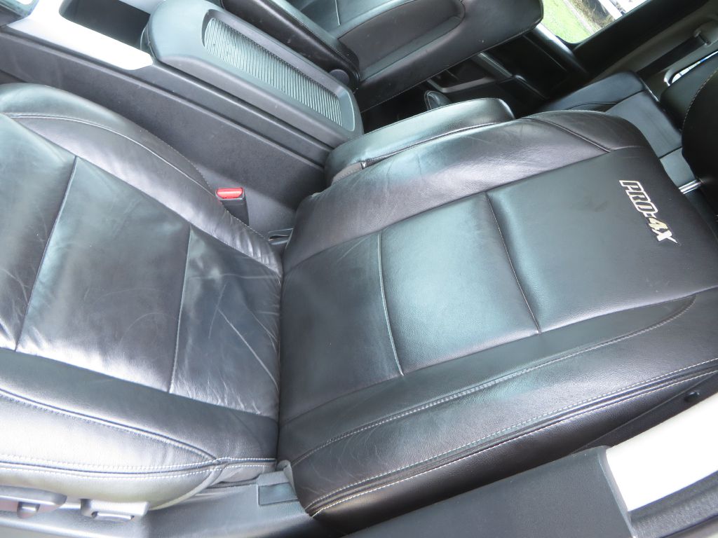 Photo 25 of this NISSAN TITAN