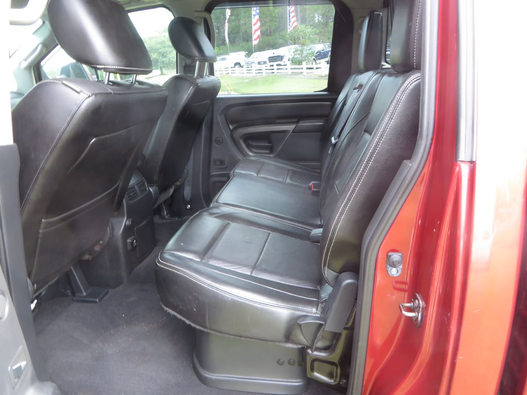 Photo 27 of this NISSAN TITAN