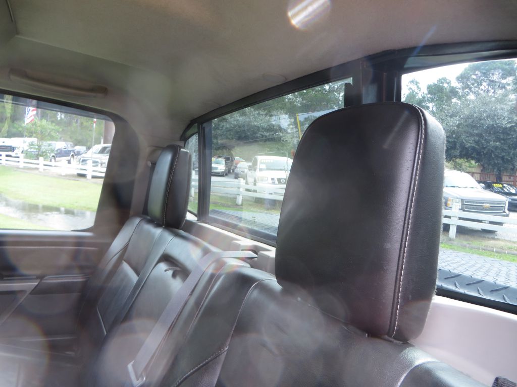 Photo 28 of this NISSAN TITAN