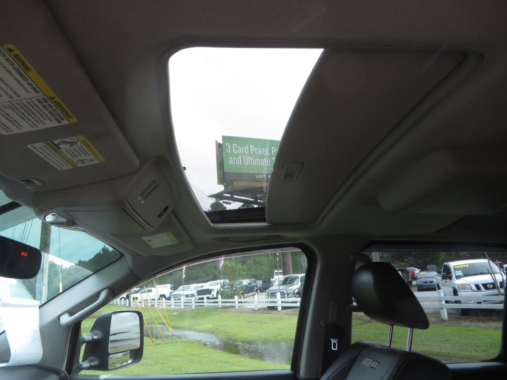 Photo 30 of this NISSAN TITAN