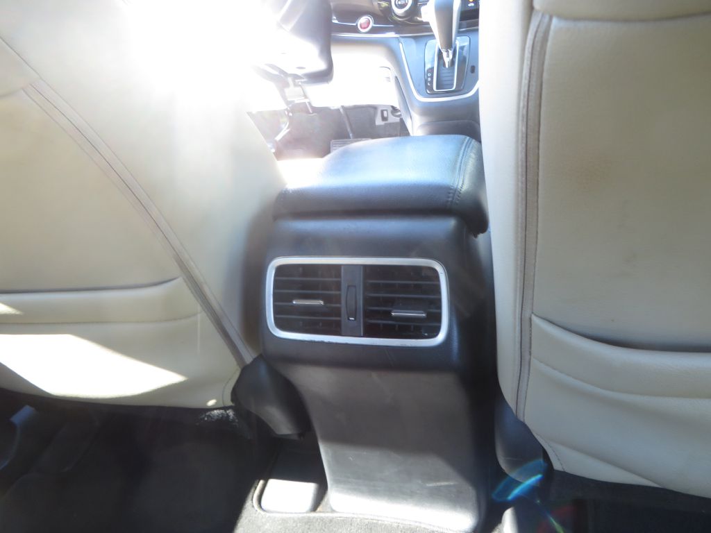 Photo 26 of this HONDA CR-V