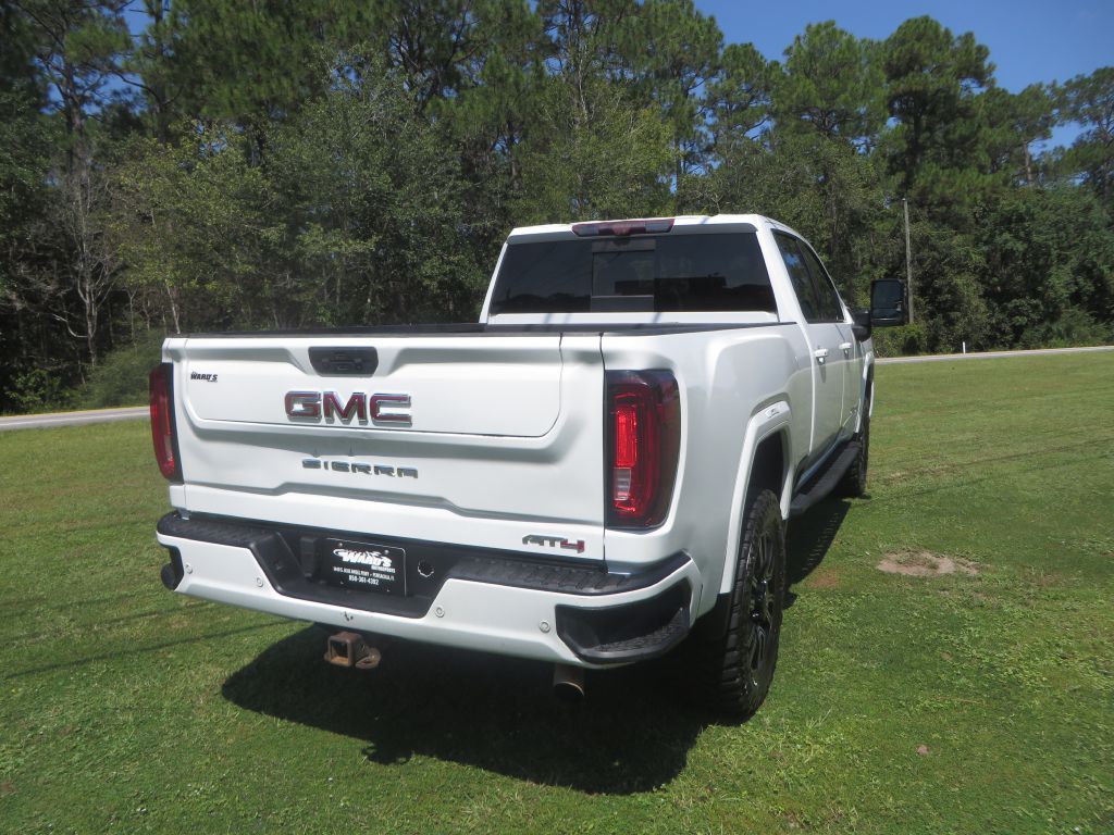 Photo 6 of this GMC SIERRA