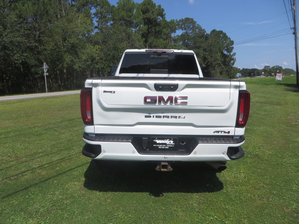 Photo 7 of this GMC SIERRA