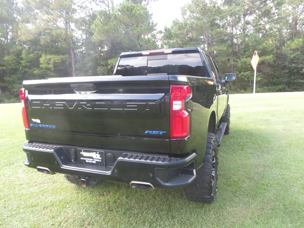 Photo 6 of this CHEVROLET SILVERADO LTD 1