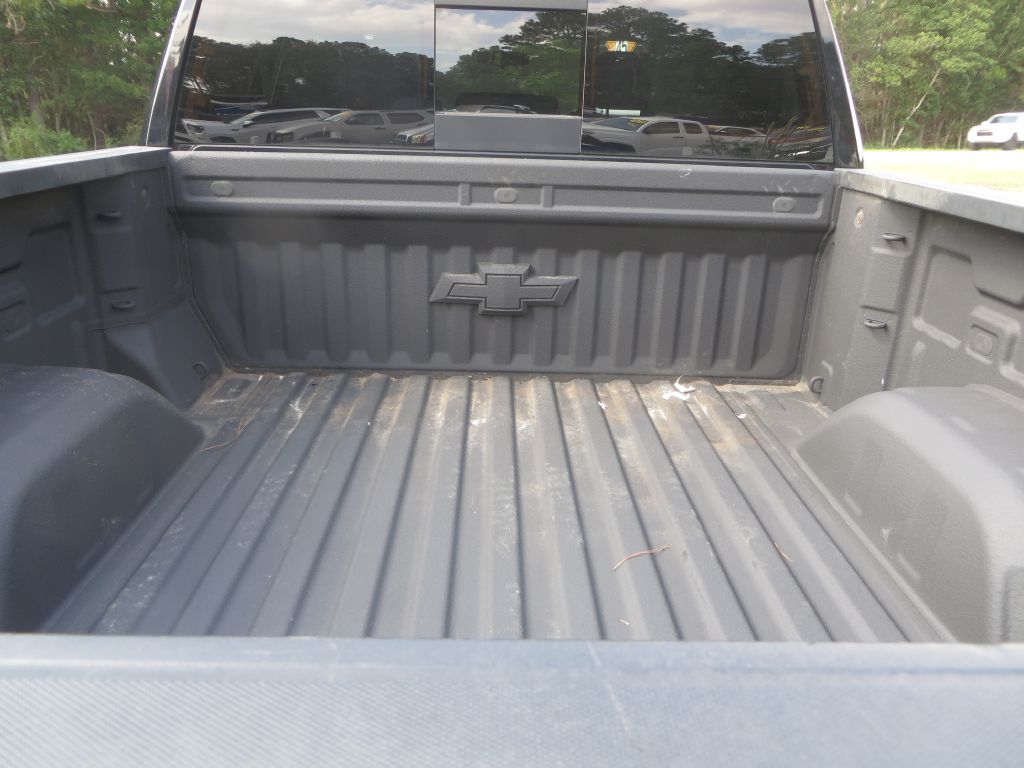 Photo 11 of this CHEVROLET SILVERADO LTD 1