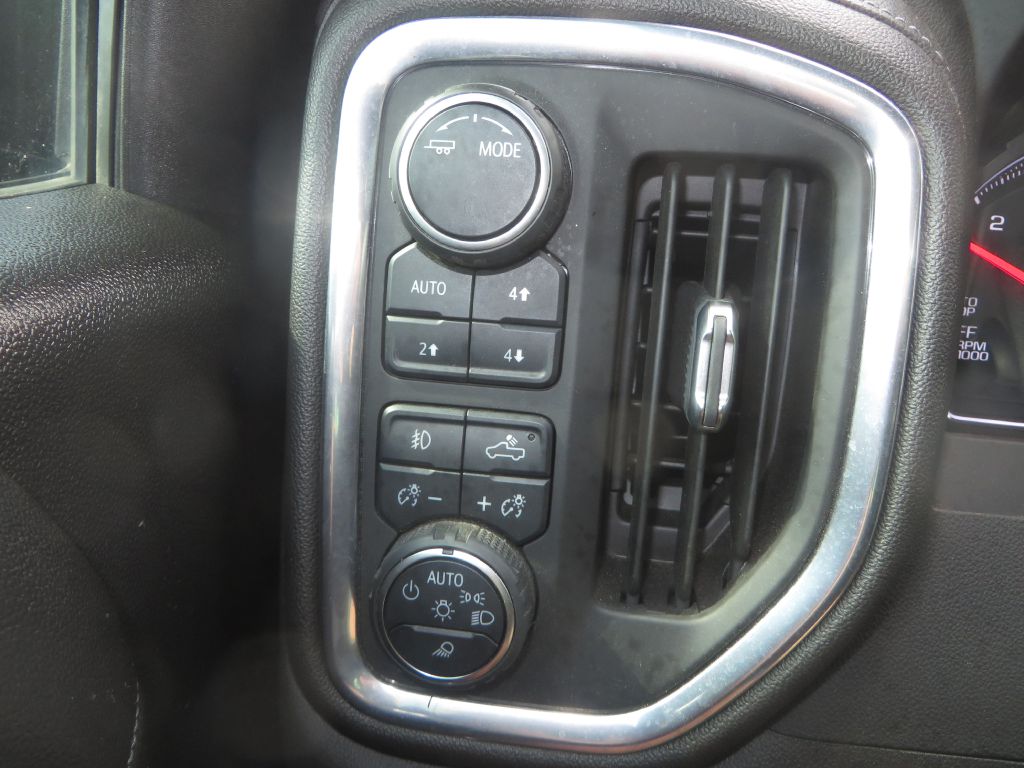 Photo 17 of this CHEVROLET SILVERADO LTD 1
