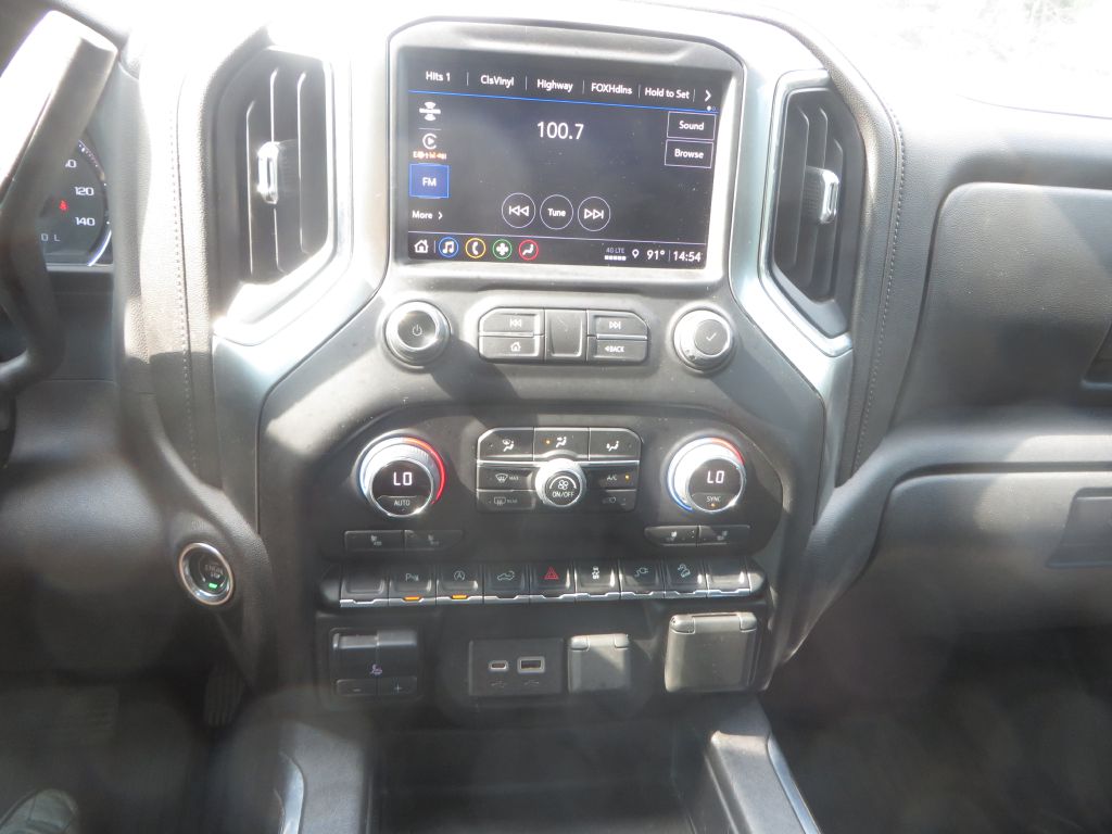 Photo 18 of this CHEVROLET SILVERADO LTD 1
