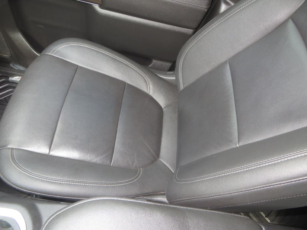 Photo 20 of this CHEVROLET SILVERADO LTD 1