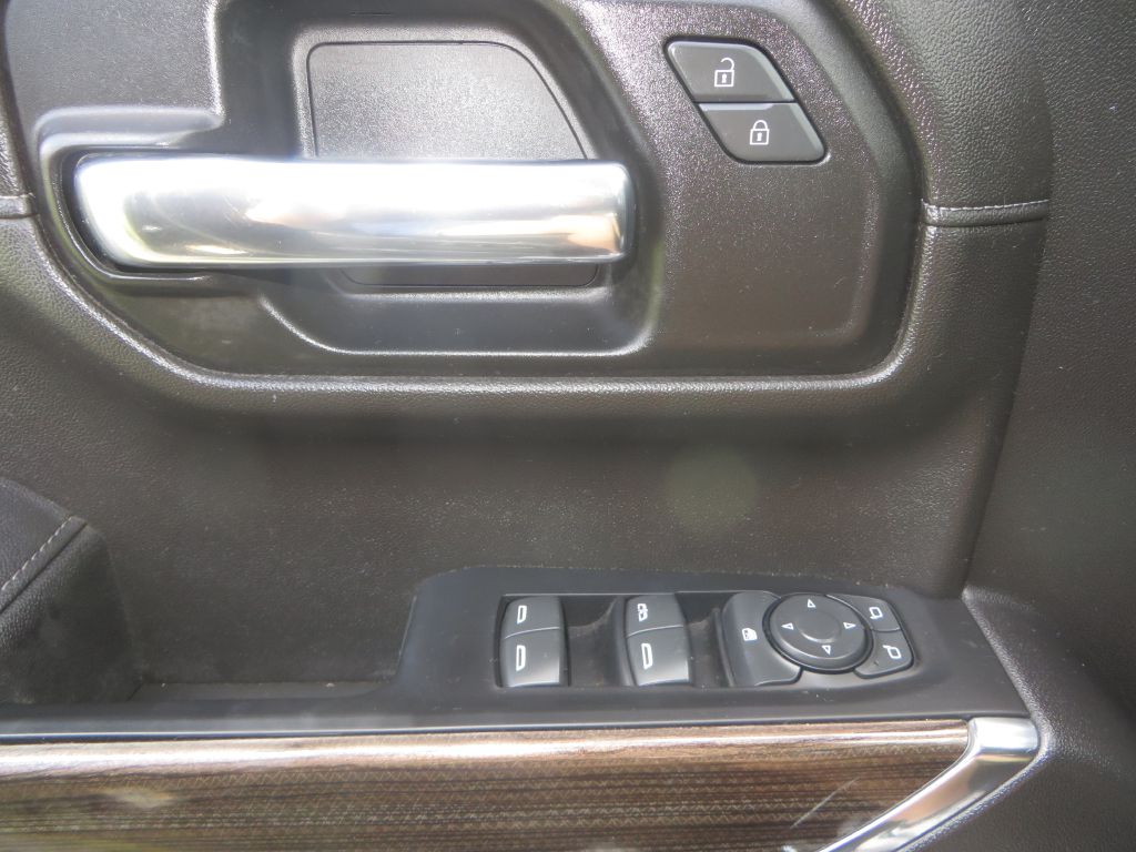 Photo 22 of this CHEVROLET SILVERADO LTD 1