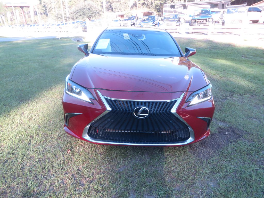 Photo 3 of this LEXUS ES